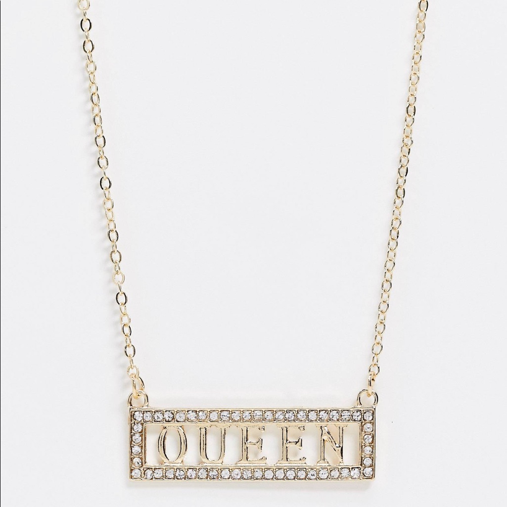 Queen Necklace In Gold 19$